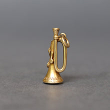 Load image into Gallery viewer, Antique Victorian trumpet intaglio with bloodstone in 15ct gold
