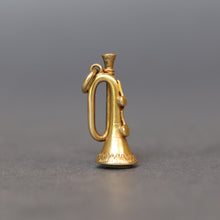 Load image into Gallery viewer, Antique Victorian trumpet intaglio with bloodstone in 15ct gold
