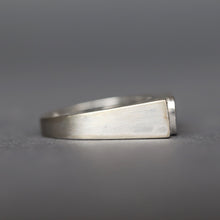 Load image into Gallery viewer, Vintage mid-century modern ring with diamonds in 14ct white gold
