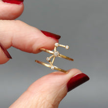 Load image into Gallery viewer, Modern Cassiopeia constellation star ring by Danish jewellery jewelry designer Sophie Bille Brahe. Tycho Brahe famous astronomer granddaughter. Modern design clean lines ring. Diamond star ring.
