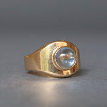 Load image into Gallery viewer, Vintage mid-century minimalist ring with grey spinel in 18ct gold
