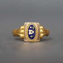 Load image into Gallery viewer, Pansy ring. Antique pansy ring. Antique flower ring. Enamel flower ring. Victorian flower ring. Victorian pansy ring. Language of flowers. Flower jewellery. Flower jewelry. Enamel pansy ring. Antique plaque ring. Victorian plaque ring. Plaque ring.
