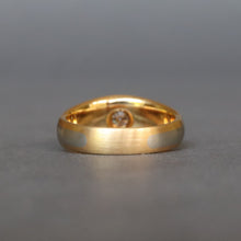 Load image into Gallery viewer, Minimalist diamond (0.15ct) solitaire ring, platinum &amp; 18ct gold
