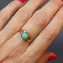 Load image into Gallery viewer, Turquoise cabochon ring. Mod style ring. Vintage turquoise ring. 1960s ring. 60s ring. Modernist ring. Minimalist ring. Mid-century ring. Scandi ring. Scandinavian ring. Turquoise solitaire ring.
