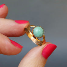 Load image into Gallery viewer, Turquoise cabochon ring. Mod style ring. Vintage turquoise ring. 1960s ring. 60s ring. Modernist ring. Minimalist ring. Mid-century ring. Scandi ring. Scandinavian ring. Turquoise solitaire ring.
