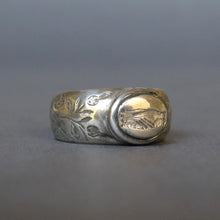 Load image into Gallery viewer, Georgian silver posy ring w/motto &#39;In Good Hope&#39; &amp; clasped hands
