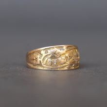 Load image into Gallery viewer, Antique Victorian era &#39;I Cling to Thee&#39; ring with ivy in 9ct gold
