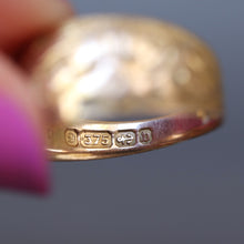 Load image into Gallery viewer, Antique Victorian era &#39;I Cling to Thee&#39; ring with ivy in 9ct gold
