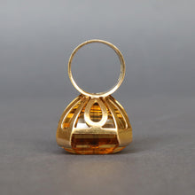 Load image into Gallery viewer, Vintage mid-century ring in 18ct gold with a very large citrine (53ct)
