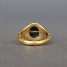 Load image into Gallery viewer, Antique Victorian mourning ring with agate &amp; enamel in 18ct gold
