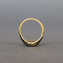 Load image into Gallery viewer, Antique Victorian mourning ring with agate &amp; enamel in 18ct gold
