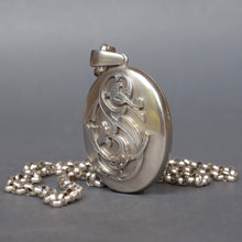 Load image into Gallery viewer, Antique &#39;SC&#39; or CS&#39; monogram locket in silver with chain
