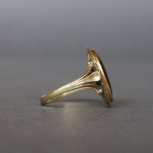 Load image into Gallery viewer, Antique Georgian verre églomisé silhouette ring in 9ct gold
