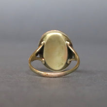 Load image into Gallery viewer, Antique Georgian verre églomisé silhouette ring in 9ct gold
