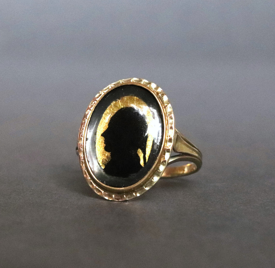 Antique silhouette ring. Georgian silhouette ring. Antique portrait ring. Georgian portrait ring. Male silhouette ring. Verre eglomise. Verre eglomise ring. Verre eglomise jewelry. Verre eglomise jewellery. Antique verre eglomise.