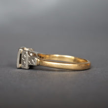 Load image into Gallery viewer, Vintage Art Deco diamond (0.4ct) solitaire ring in platinum &amp; 18ct gold
