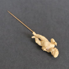 Load image into Gallery viewer, Antique Victorian pin with carved ivory putti &amp; dove in 14ct gold
