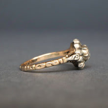 Load image into Gallery viewer, Vintage Georgian-style rose cut diamond rosette ring in 14ct gold
