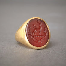 Load image into Gallery viewer, Vintage intaglio ring. Vintage seal ring. Vintage signet ring. Buck intaglio ring. Stag intaglio ring. Non omnis moriar. Vintage carnelian ring. 
