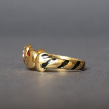 Load image into Gallery viewer, Antique Victorian claddagh ring with diamond (0.15ct) in 18ct gold
