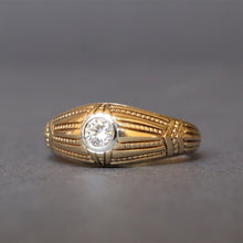 Load image into Gallery viewer, Antique art deco era solitaire ring with diamond (0.2ct) in 14ct gold
