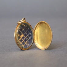 Load image into Gallery viewer, Antique Victorian era blue enamel lattice locket in 18ct gold
