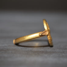 Load image into Gallery viewer, Ring depicting ancient Greek coin, Agathocles &amp; Zeus in 18ct gold
