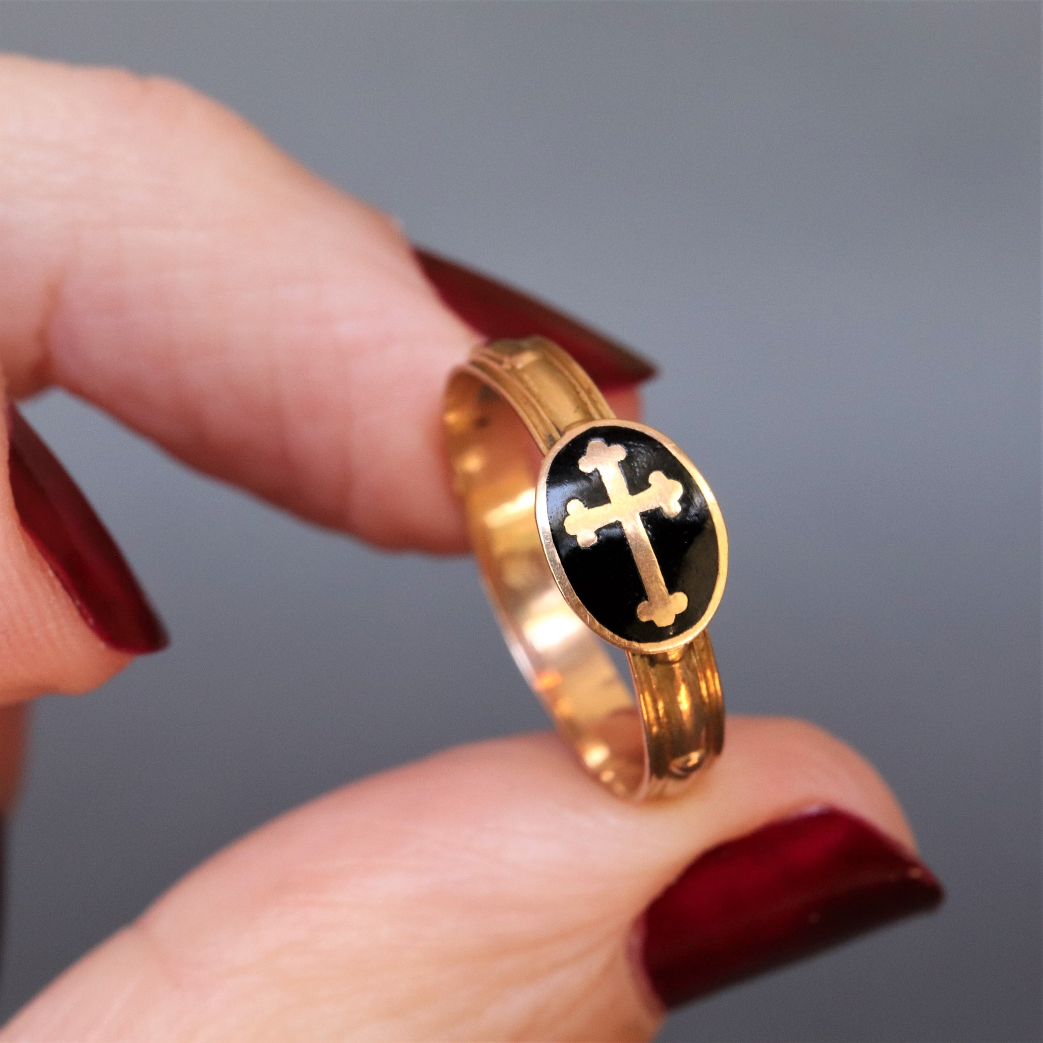 Green Cross Rosary Ring, Solid 14k Rose Gold Rope Ring – Koala Jewellry  Design