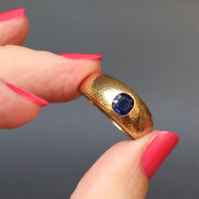 Load image into Gallery viewer, Vintage sapphire ring. Vintage sapphire stacking band. Cushion cut sapphire ring. Art deco sapphire ring. Hammered gold ring. Textured gold ring. Hammered gold sapphire ring. Textured gold sapphire ring. Vintage hammered gold ring. Vintage textured gold ring. Dome ring. Vintage dome ring.
